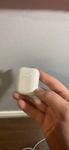 AirPod 1ère génération (ÉTUI UNIQUEMENT) - Photo 1 sur 6