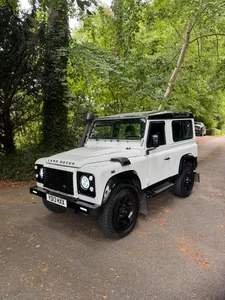 2013 Land Rover Defender 90 XS Station Wagon 2.2 TDCI White - Picture 1 of 16