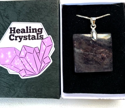 IOLITE GRADO AA 23MM COLGANTE CUADRADO CON CADENA DE PLATA DE LEY 925 Y CAJA DE REGALO Foto 1 de 4