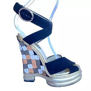 DOLCE & GABBANA schwarze Wildleder-Criscross-Leder-Sandalen mit Keilabsatz, Größe 36 - Bild 1 von 12