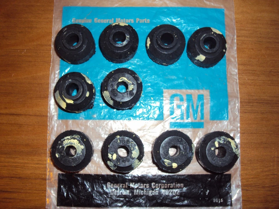 Nuevo de Lote Antiguo Pontiac GTO Lemans Tempest Hurst Olds 442 Barra estabilizadora Extremo Eslabón Amortiguador Bujes Foto 1 de 1