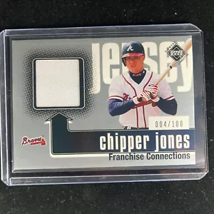 Camiseta deportiva de mazo superior 2002 usada para juegos de Chipper Jones - rara, 004/100 - Imagen 1 de 2