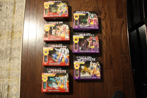 Transformers WALMART lot WEIRDWOLF SKULLCRUNCHER MINDWIPE CHROMEDOME HIGHBROW Cover