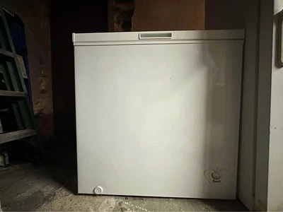 7 Cu. Congelador de pecho descongelado manual Ft. - Imagen 1 de 4