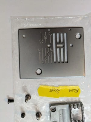 NEEDLE PLATE AND FEED DOG. For ELNA 2005 - Image 1 of 2