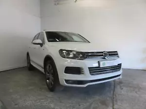 VOLKSWAGEN TOUAREG 3.0 TDI V6 BlueMotion Tech R-Line White Auto Diesel 2013 - Picture 1 of 20