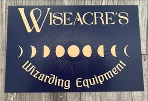 Impresión Accio/Magic Delivered Harry Potter Wiseacre's Wizarding Equipment 5,5x8,5" - Imagen 1 de 1