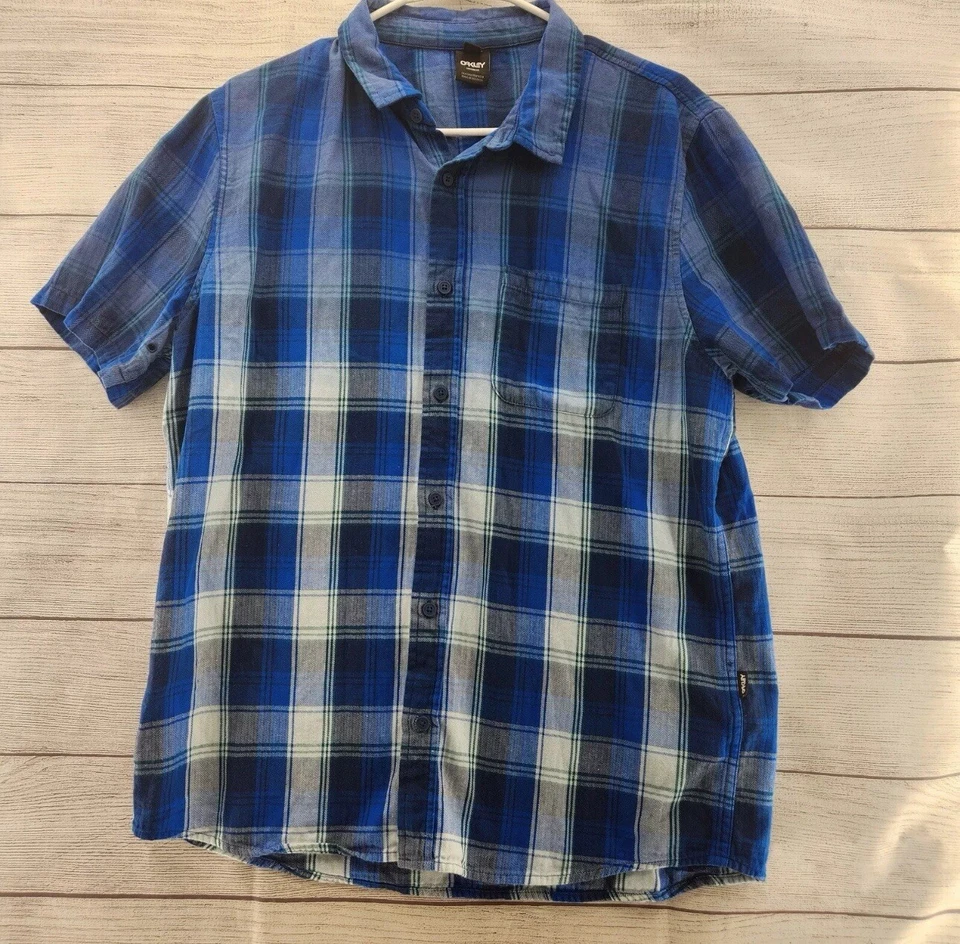 Oakley Men's Gradient Check Flannel Shirt Large Blue Plaid