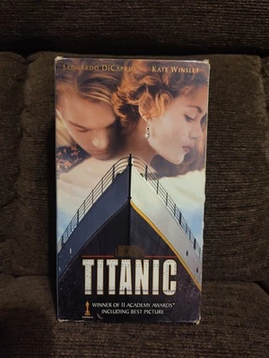 Titanic VHS 1998 2 Tape Box Set Leonardo Dicaprio Kate Winslet - Image 1 of 4