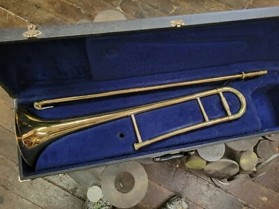 Trombón Holton de pequeño diámetro para estudiante/marcha/jazz en estado excepcional Foto 1 de 4