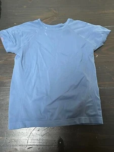 Girls M 8-10 Athleta Girl Athletic Light Blue Short Sleeve Tech Shirt Flaw - Picture 1 of 4