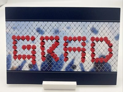 Tarjeta de felicitación de graduación de escuela secundaria Hallmark sin usar felicitaciones azul graduado Foto 1 de 4