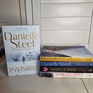 Danielle Steel Romance Bulk Lot Paperback Book Bundle - Women's Fiction - Picture 1 of 20