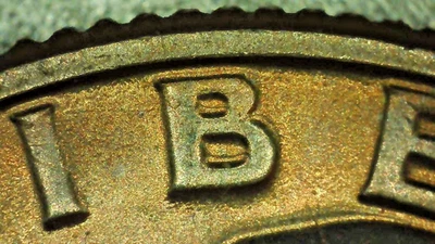 1776-1976 Bicentennial Quarter Error DDO Right out of roll beautiful patina - Image 1 of 4