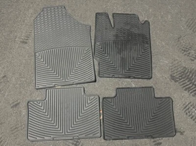 Tapetes de assoalho WeatherTech para todas as condições climáticas para 2007-2011 Toyota Yaris 1ª e 2ª fileiras USADOS - Imagem 1 de 4