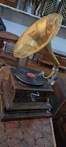 Vintage HMV Gramophone Working Antique Phonograph Audio ,win-up record players - Picture 1 of 5