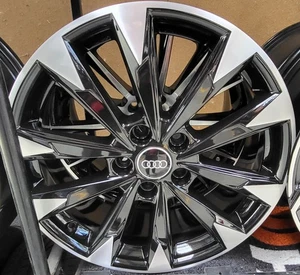 CERCHI IN LEGA 18" ORIGINALI AUDI Q3 - PERSONALIZZATI NERI E DIAMANTATI - Imagen 1 de 1