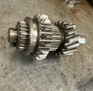 Jeep T176 Reverse Sliding Gear Idler Shaft 80-83 CJ5 80-86 CJ7 81-86 CJ8 T-176 - Picture 1 of 4