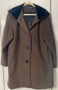 Ladies Coat Brown Sz 16 Forecaster Boston With Black Velvet Hood. Pre Owned - Picture 1 of 17