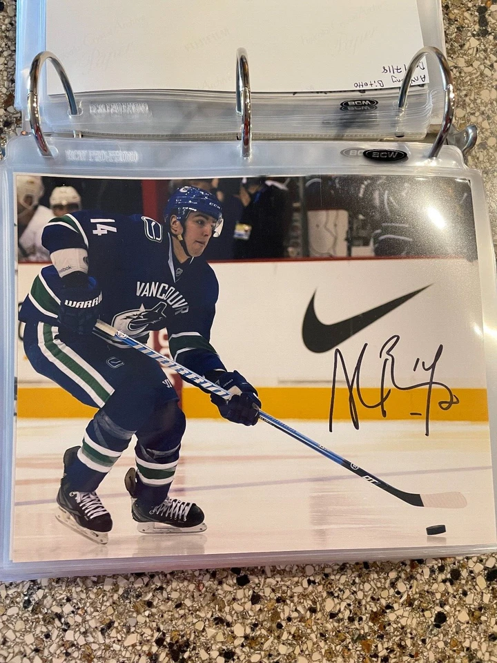 Foto 8x10 firmada autografiada por Alexandre Burrows Vancouver Canucks Foto 1 de 1