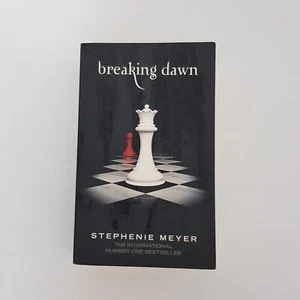 Breaking Dawn by Stephenie Meyer Book #4 in Twilight Saga Lg Pb - Picture 1 of 8