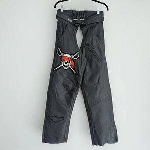 Harley Davidson Leather Chaps Medium Black Willie G Pirate Skull Motorcycle USA - Foto 1 di 11