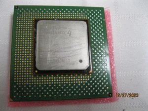 Intel Pentium 4 Processor 1.70 GHz, 256K Cache, 400 MHz SL57V - Picture 1 of 2