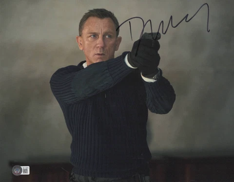 DANIEL CRAIG SIGNED AUTOGRAPH JAMES BOND 007 11X14 PHOTO BAS BECKETT COA Cover