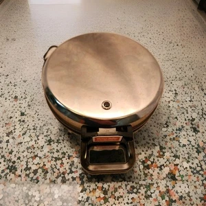 Vintage Vitantonio Mickey Mouse Waffeleisen Mickey’s Waffler #950 - getestet - Bild 1 von 5