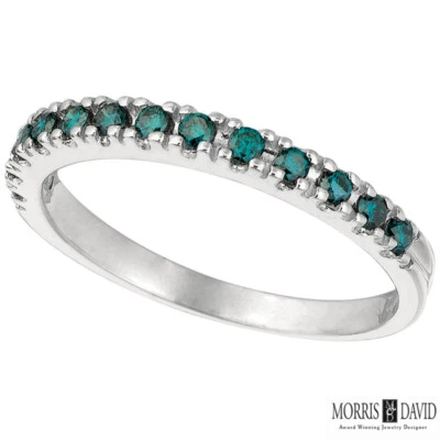 Anillo apilable de diamantes azules de 0,25 quilates de oro blanco de 14 quilates de 2 mm de ancho Foto 1 de 3