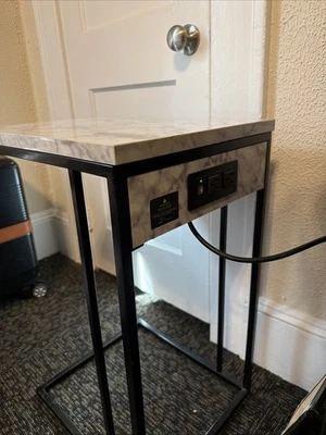 Mesita de noche Foto 1 de 4