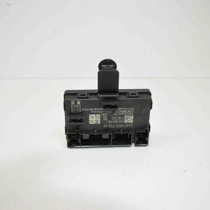 AUDI A4 8W2, B9 Türsteuergerät hinten rechts 4M0959795M 2.0 Benzin 21578130 - Picture 1 of 4