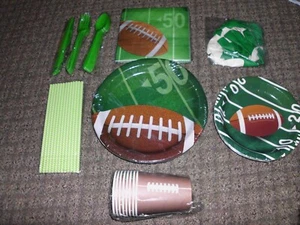 FOOTBALL theme Paper Plate Party Set, new - Picture 1 of 3