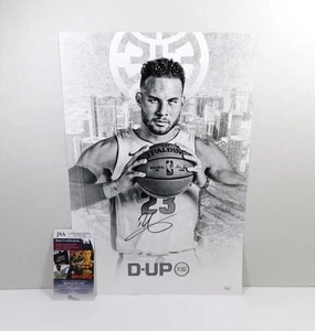 Blake Griffin Signed 12 x 18 Black & White Print Pistons JSA Auto 203689 - Picture 1 of 3