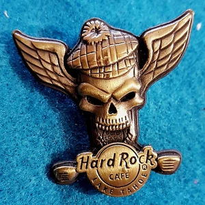 LAKE TAHOE ALADO 3D CALAVERA SERIE PALOS DE GOLF ESCOCESES Hard Rock Café PIN - Imagen 1 de 1