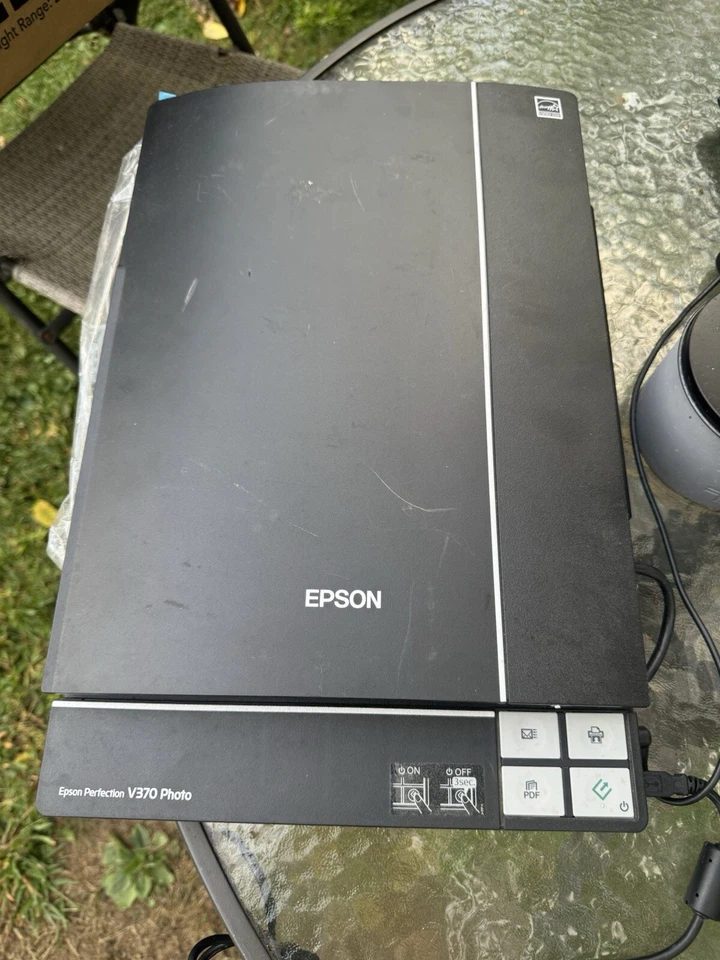 Epson Perfection V330 Scanner Photos Documents Win 10 11 A4 Book New Open Box - Image 1 of 4