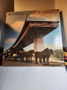 The Doobie Brothers - The Captain And Me WB  BS2694  1975  VG+/VG R52 - Picture 1 of 2