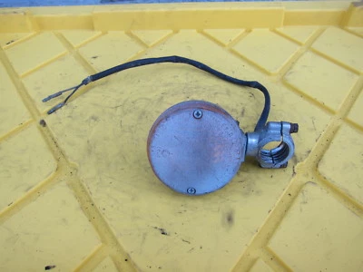 Kawasaki KZ440D 1981 OEM INTERMITENTE DELANTERO IZQUIERDO INDICADOR DE LUZ Foto 1 de 4