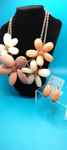 Floral Dahlia Acrylic 16.5"Statement Necklace and Earring Set - Picture 1 of 9