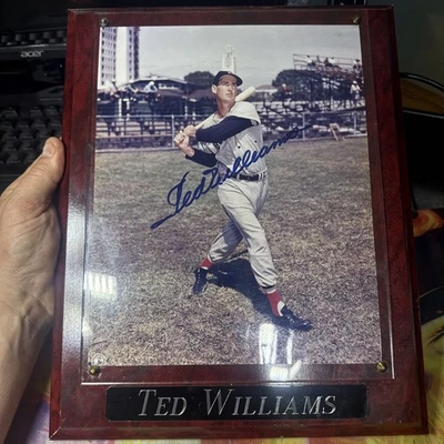 Ted Williams Signed  8x10 Photo Boston Red Sox MLB HOF 500 HR in frame  - Image 1 of 4