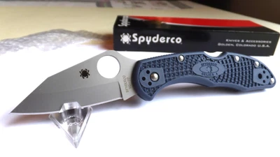 Spyderco Delica 4 Kahr Arms Knife Denim Blue..Limited Production. "Mint in Box"! - Image 1 of 4