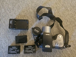 Kodak EasyShare DX6490 4.0MP Digital Camera +Charger +3 Batteries TESTED Works - Picture 1 of 8