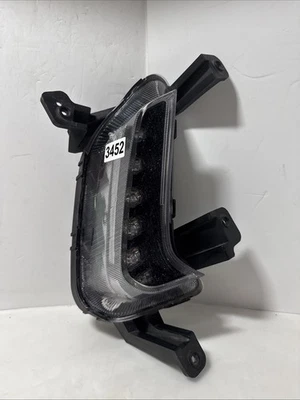 Lámpara de circulación diurna para pasajero diurno Hyundai Elantra 2017 2018 sedán diestro 92208-F2100 Foto 1 de 4