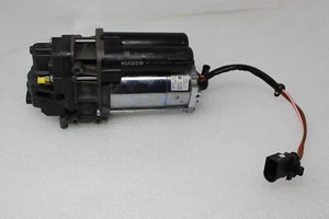 Tesla Сybertruck S X OEM Wabco Suspension Air Compressor 4430203031 10R-056089 - Picture 1 of 15
