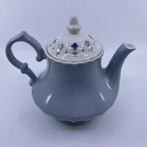 Metlox Vernon Ware True Blue Tea Pot 7 3/4” Tall - Picture 1 of 9