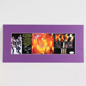 KISS Band Signed CD Cover Display Alive III (4) Gene Simmons, Paul Stanley et... - Picture 1 of 7