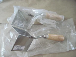Lot of 2 Outside Corner Drywall Trowels 60mm x 80mm, Steel , 2-5/8" x 3-1/8" - Picture 1 of 4