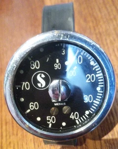 Vintage SOS 100 Metre Pressure Gauge - Picture 1 of 4