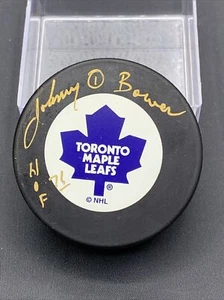 JOHNNY BOWER signed MAPLE LEAFS Vintage Puck JSA COA - Bild 1 von 3