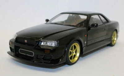 Greenlight 1/18 Diecast Model Car 19030 - 1999 Nissan Skyline GT-R R34 - Black - image 1 of 4
